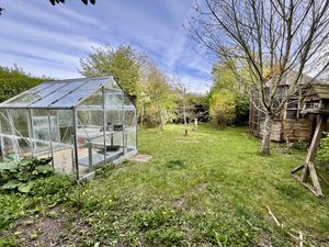 Photo 33- click for photo gallery